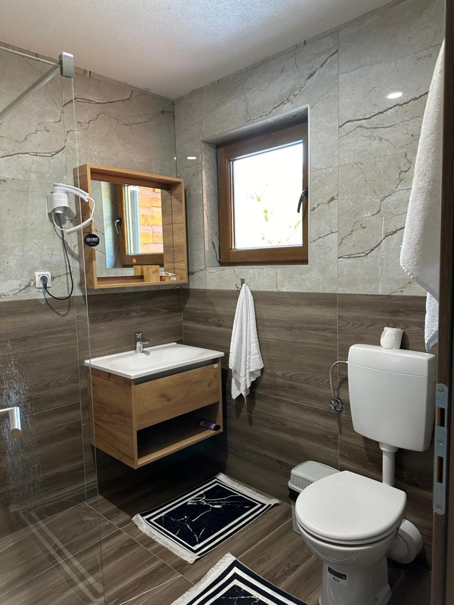 Bungalow House - 5 Rooms Zolaci Exterior foto