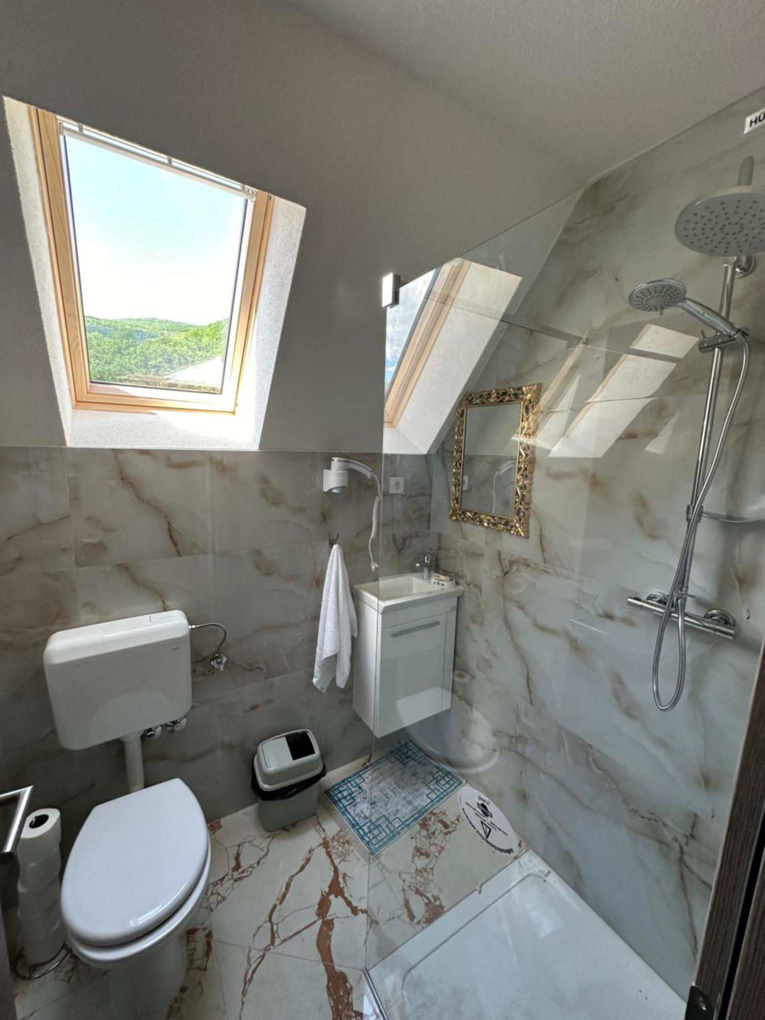 Bungalow House - 5 Rooms Zolaci Exterior foto